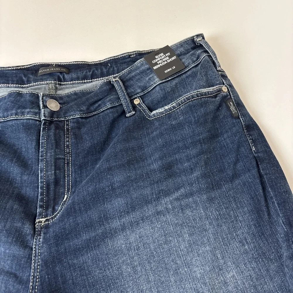 Silver Jeans Co Suki Bermuda Women's Blue Denim Shorts Size 18 New - Picture 3 of 14